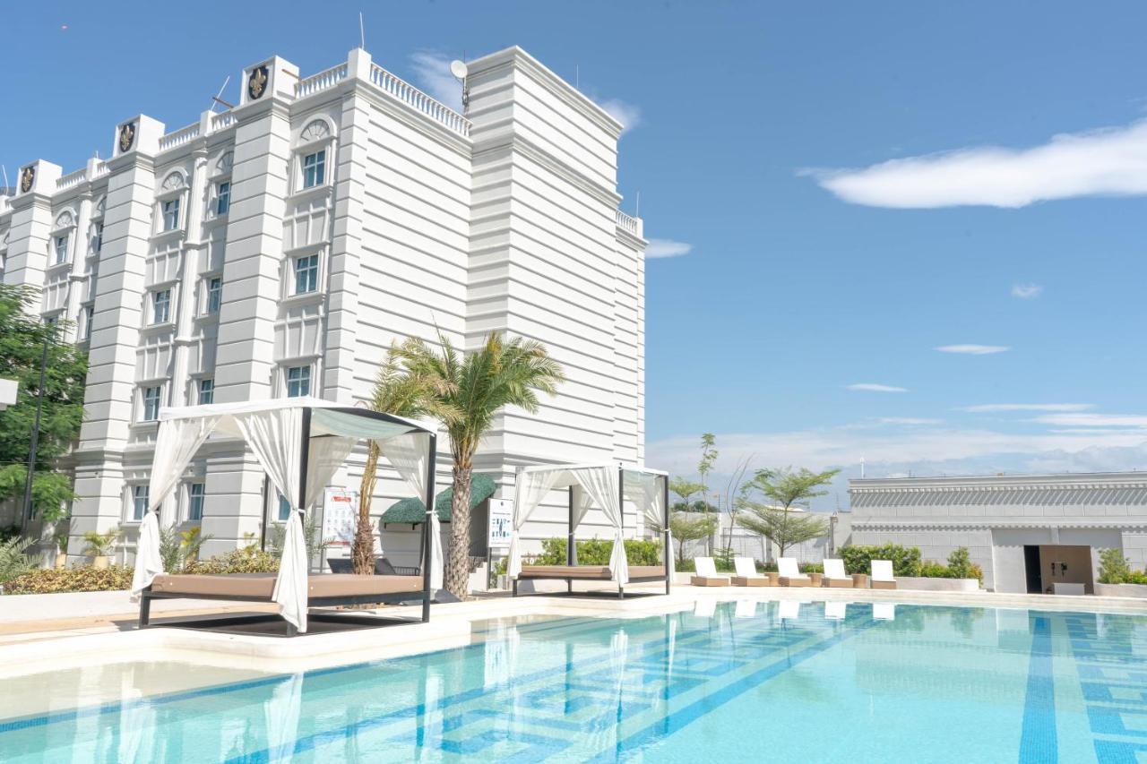 Calasiao The Monarch Hotel מראה חיצוני תמונה