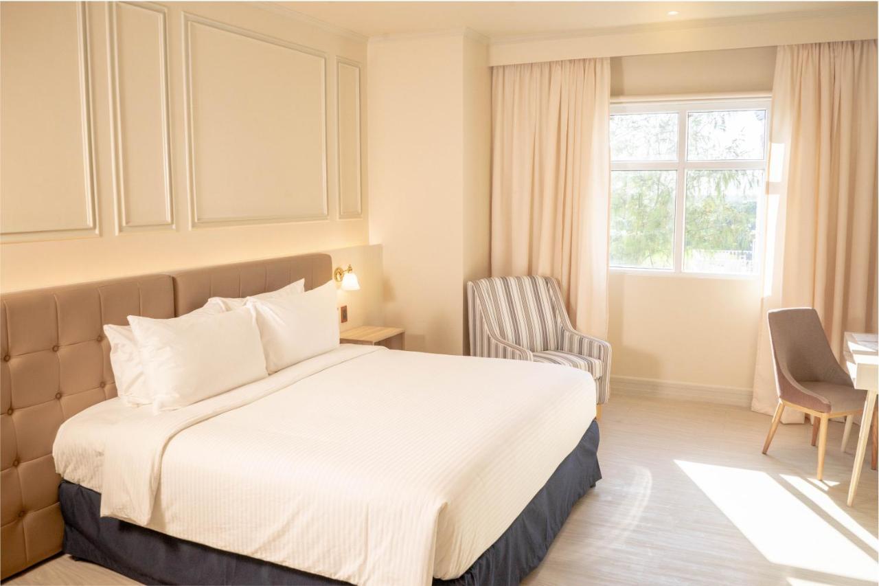 Calasiao The Monarch Hotel מראה חיצוני תמונה