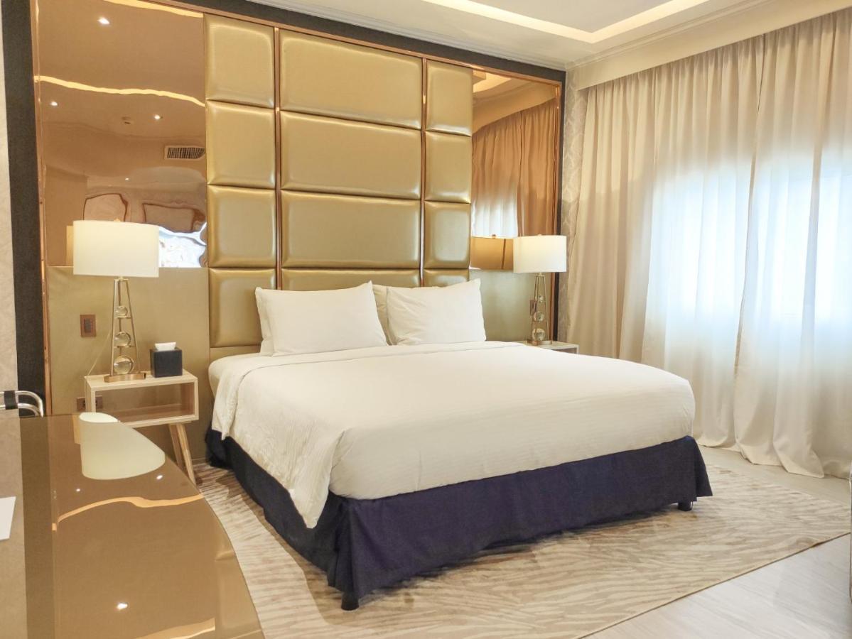 Calasiao The Monarch Hotel מראה חיצוני תמונה