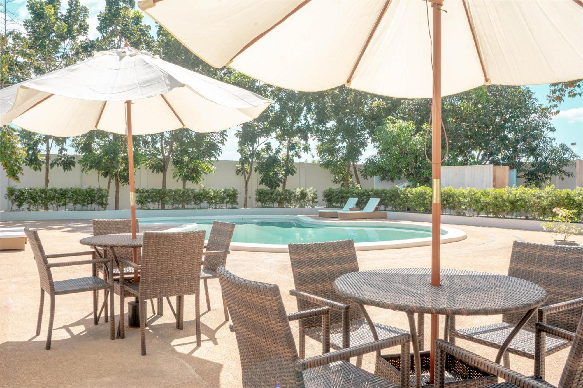 Calasiao The Monarch Hotel מראה חיצוני תמונה